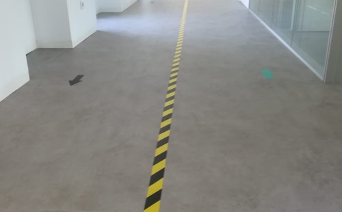 INSTASLACIÓN DE PAVIMENTO EN UNIVERSIDAD DE SAN JORGE