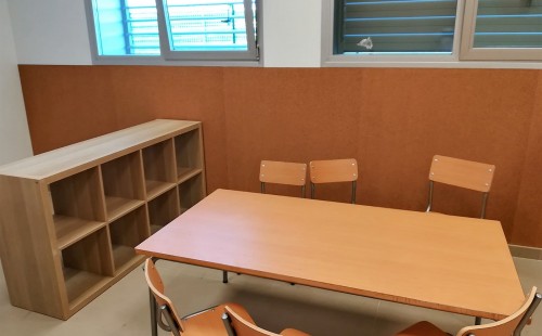 CEIP ARCOSUR: paredes de corcho con doble función