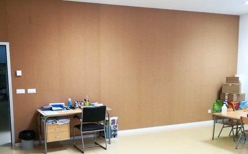 CEIP ARCOSUR: paredes de corcho con doble función