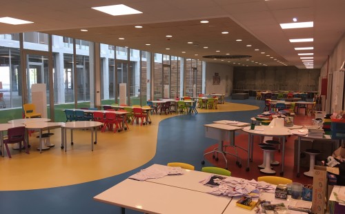 COLEGIO BRITÁNICO: funcionalidad, color, alegría y versatilidad