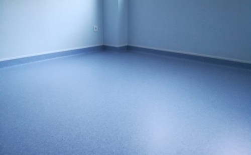 HOSPITAL CLÍNICO: Instalación de Pavimento Conductivo en PET-TAC