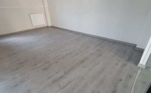 PAVIMENTO LAMINADO EN COLEGIO CRISTO REY DE ZARAGOZA